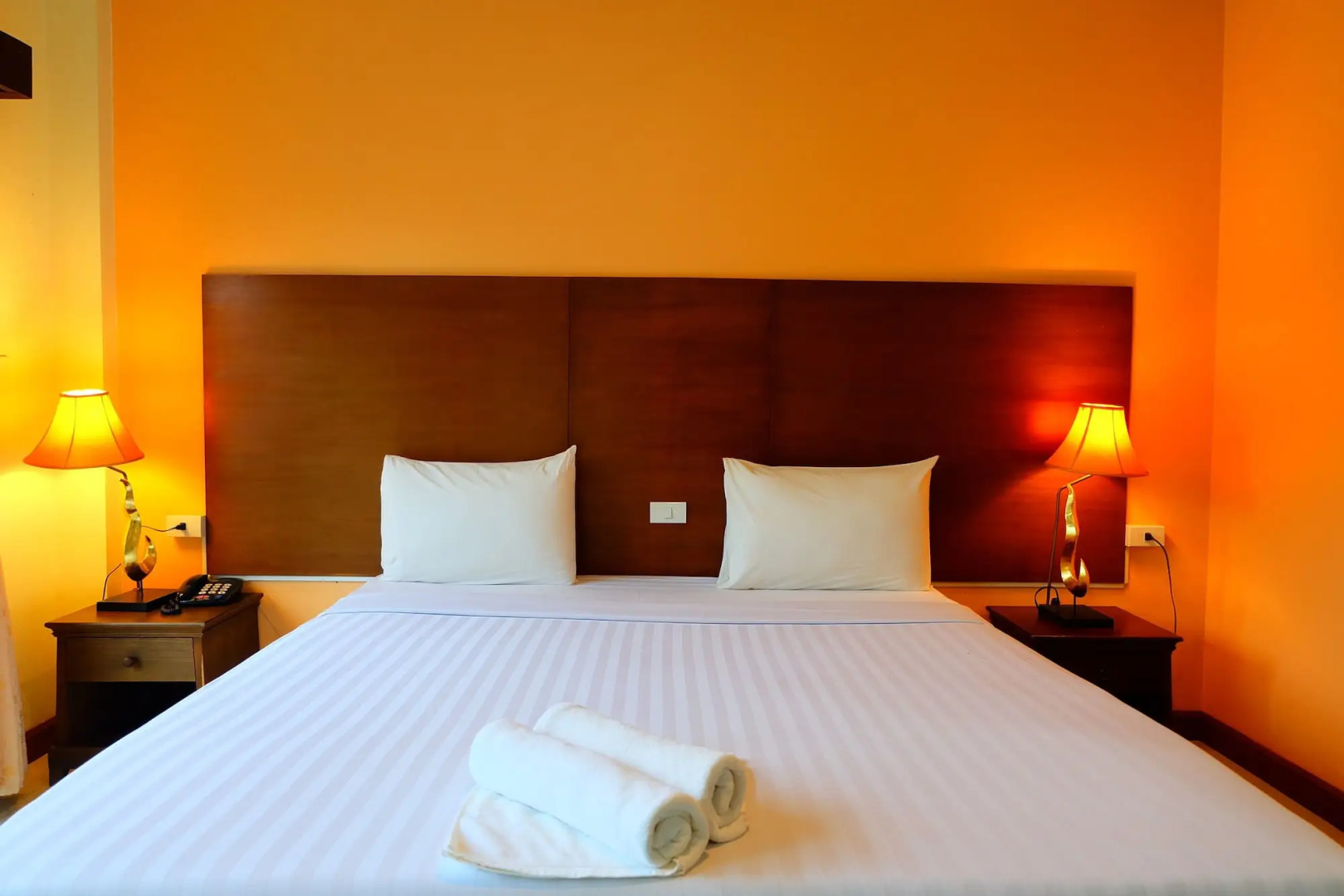 Baan Suanphet Resort