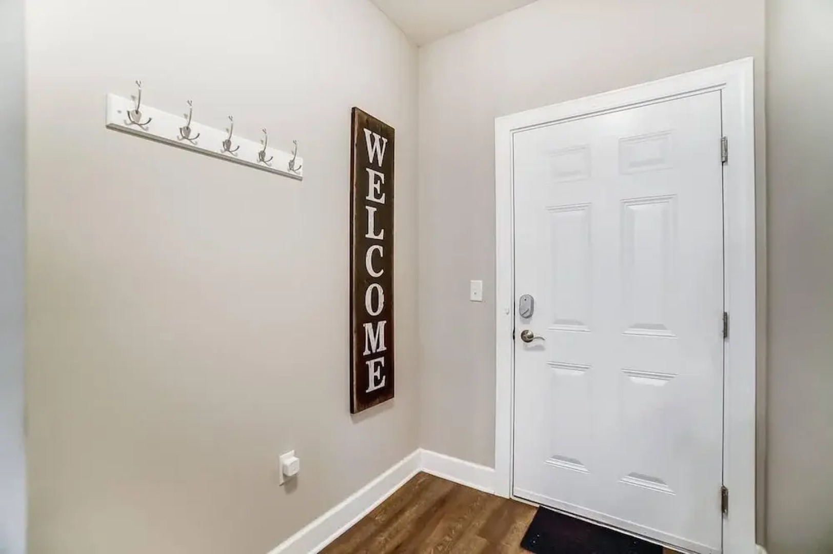 Walkable Pet-friendly 2BR 2BA On 1st Floor