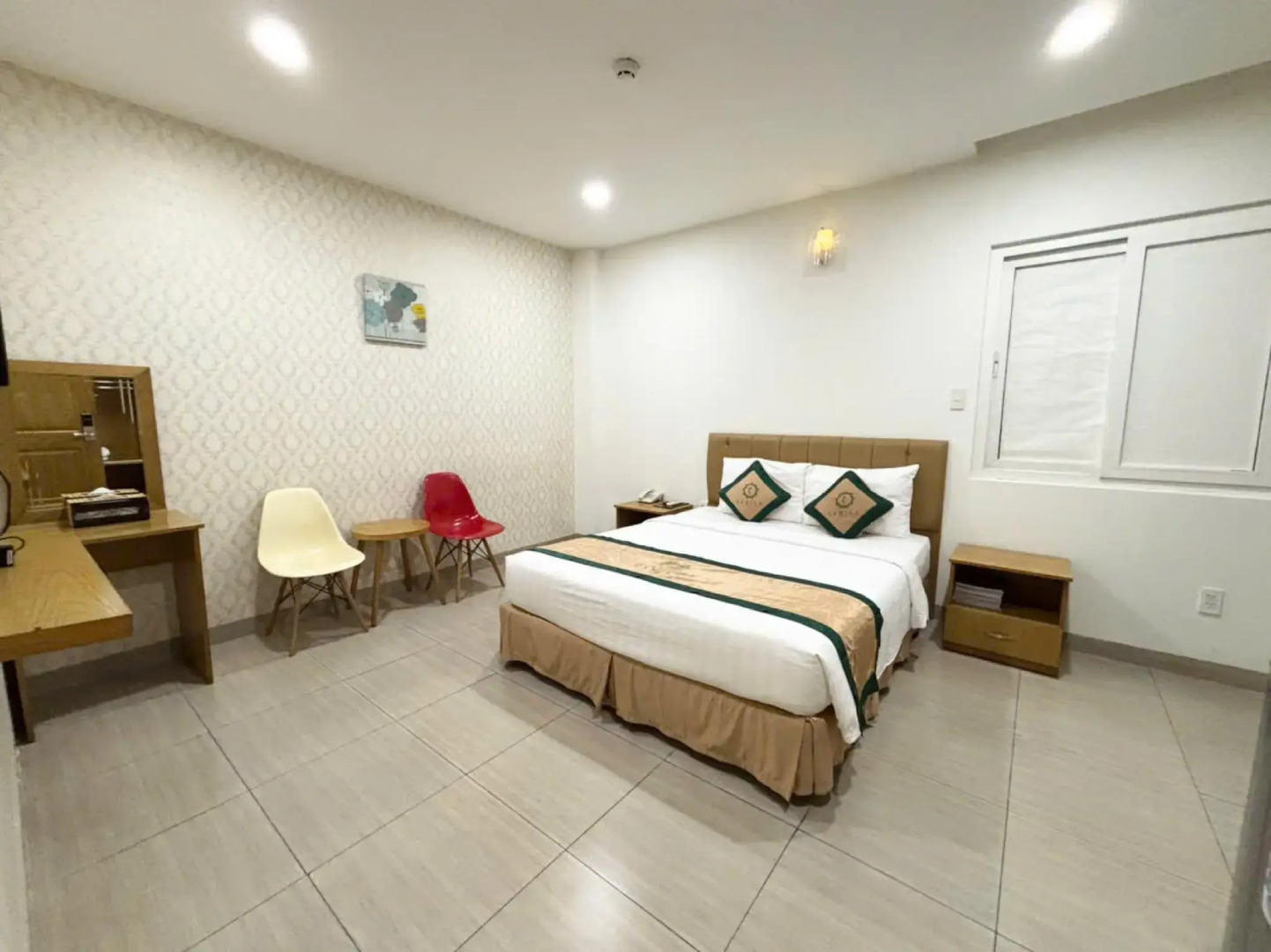 Camila Airport Hotel