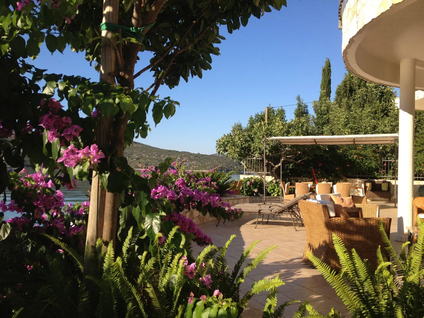 Villa Almadria Luxury Bed & Breakfast