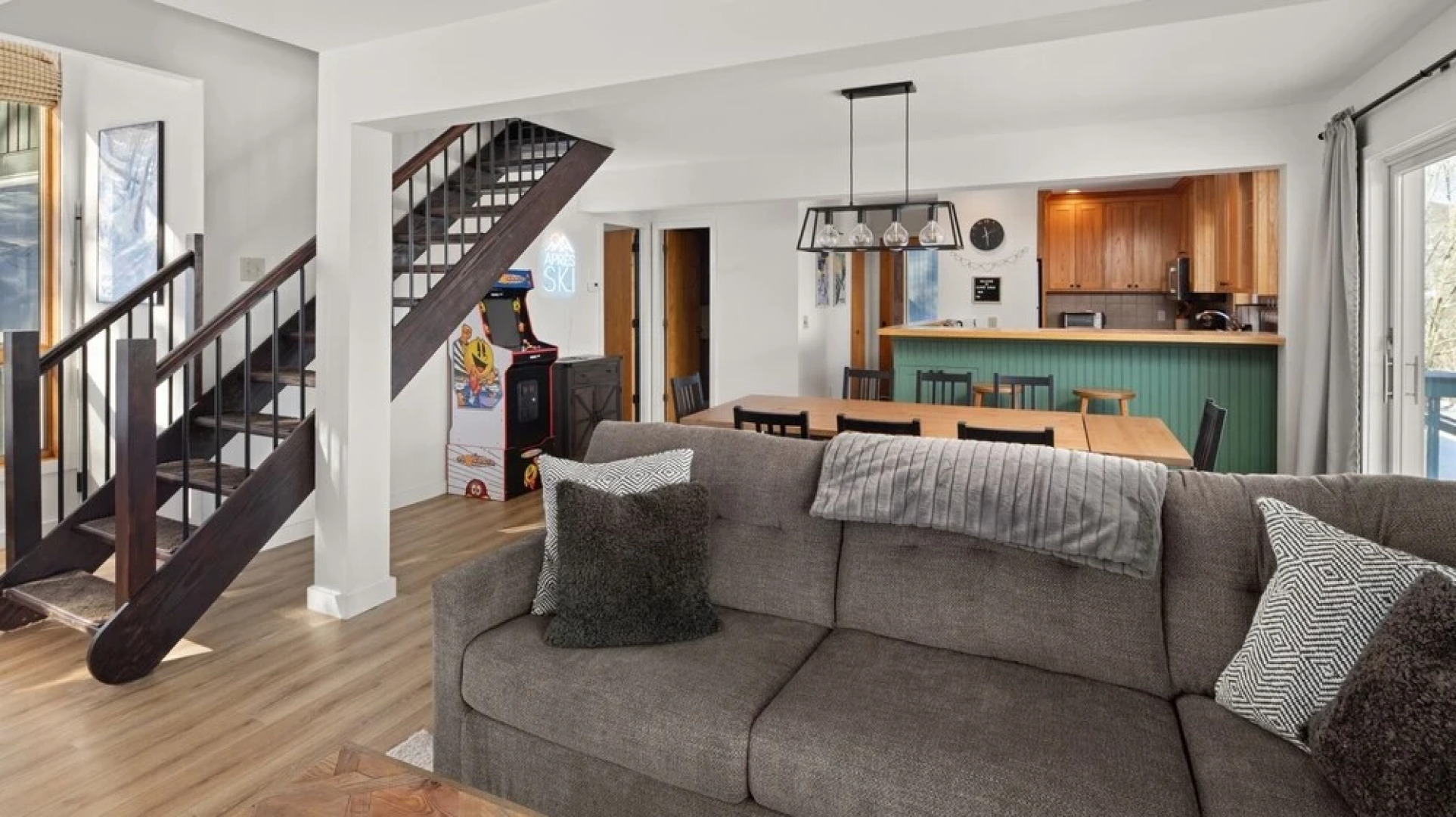 Clyde's Cabin 4 Bedroom Home