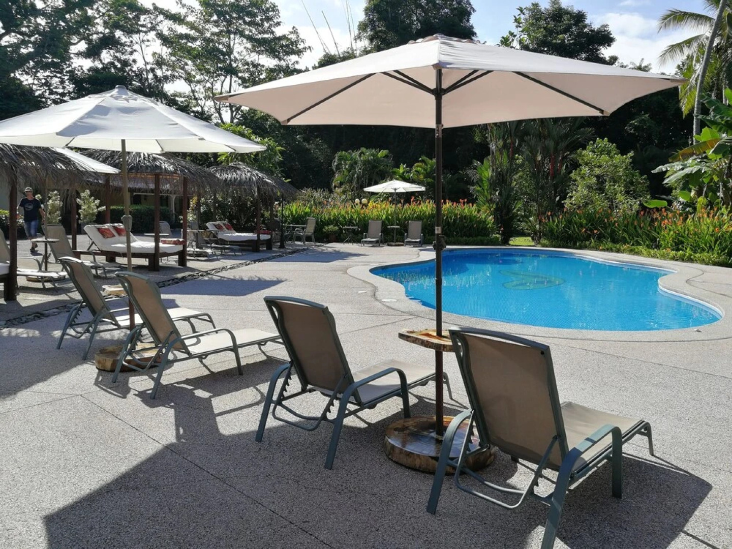 Espadilla Gardens Hotel