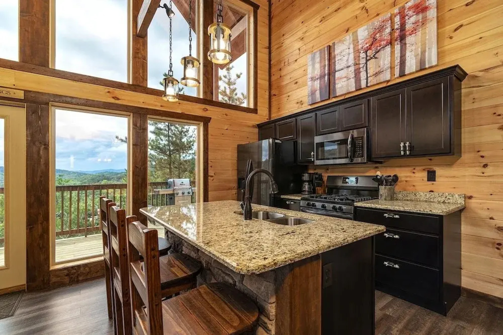 Take A Paws - 3 Bedrooms, 3 Baths, Sleeps 8 1 Cabin by RedAwning