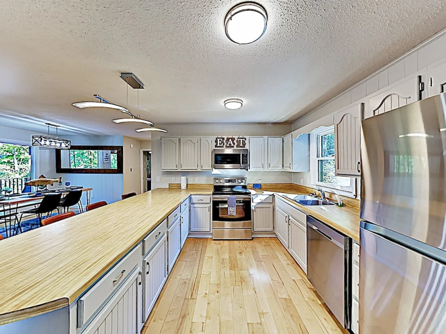 New Listing! The Chocolate W/ Kayaks 2 Bedroom Home