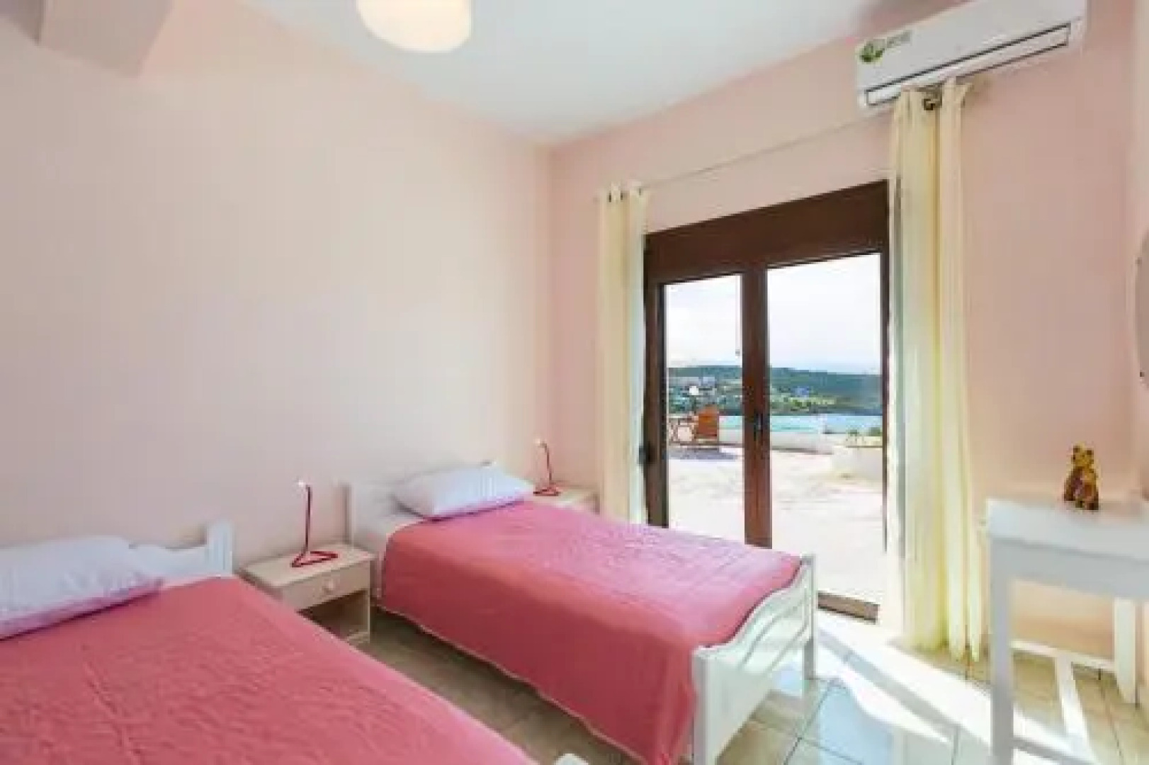 Kalathas Sunset Villa