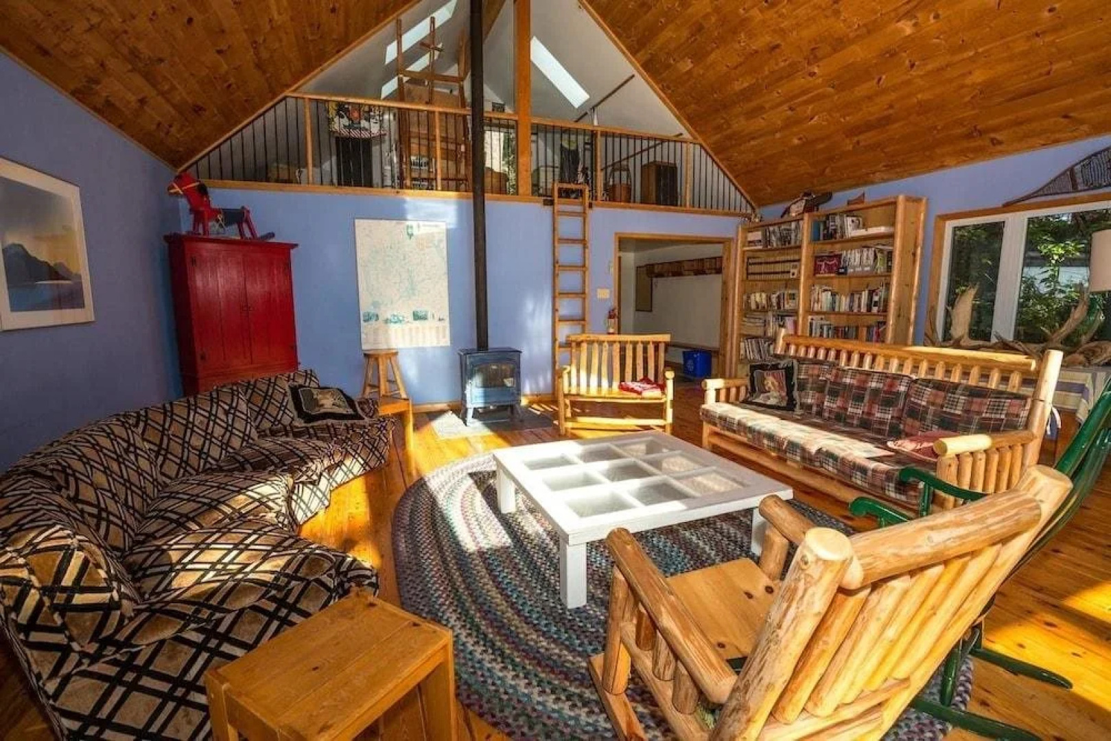 Smoothwater Outfitters & Lodge