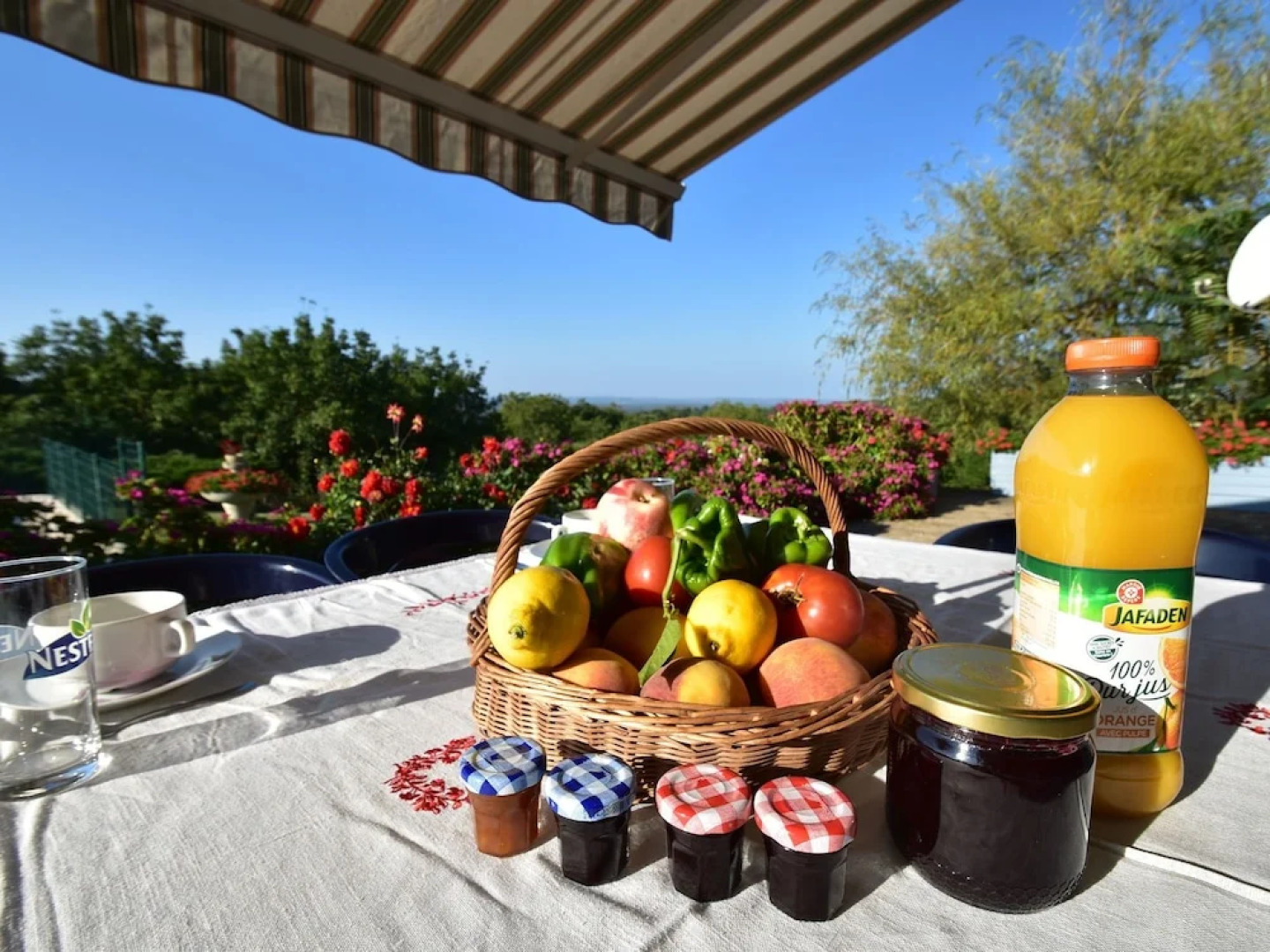 Comfortable Villa Near Alvignac With Private Swimming Pool and Stunning View