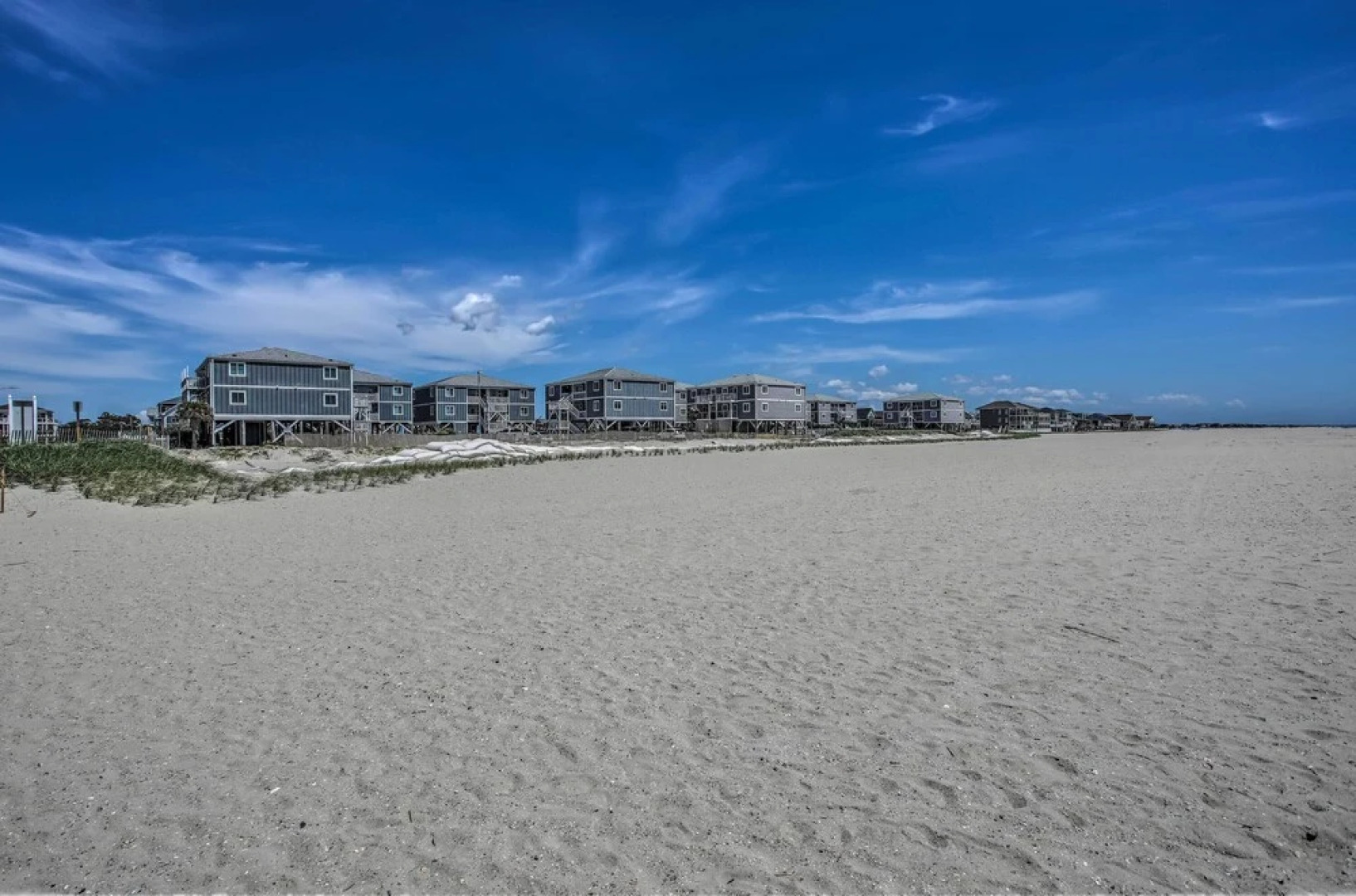 Ocean Isle Beach Condo w/ Balcony: Steps to Shore!