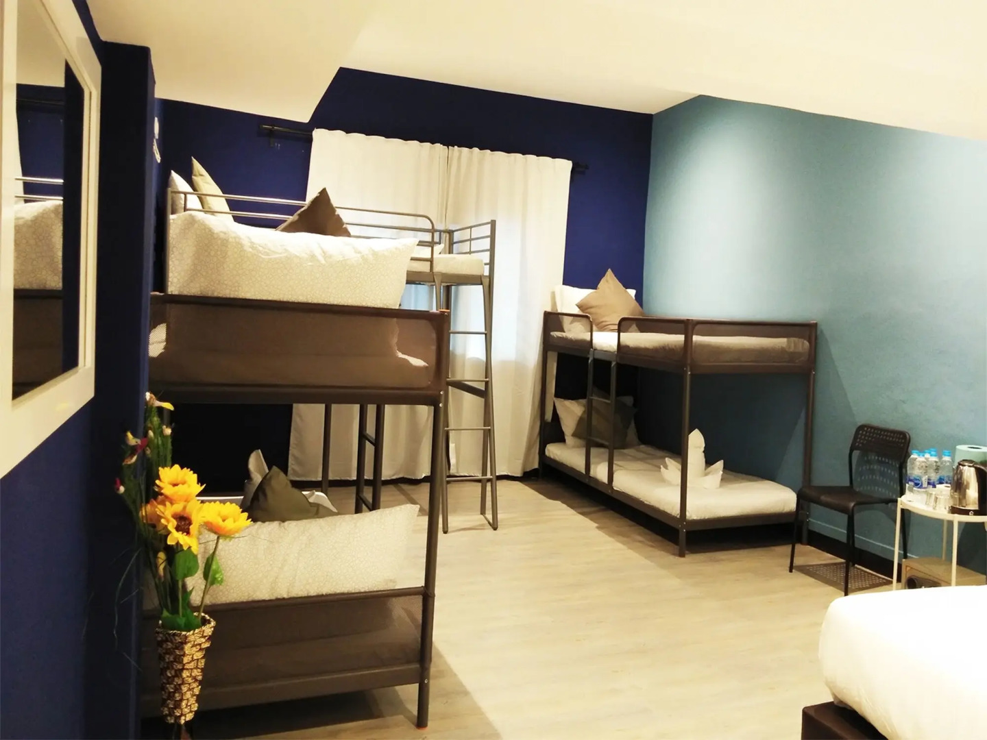 Sleep With Me Bangkok - BTS Phra Khanong