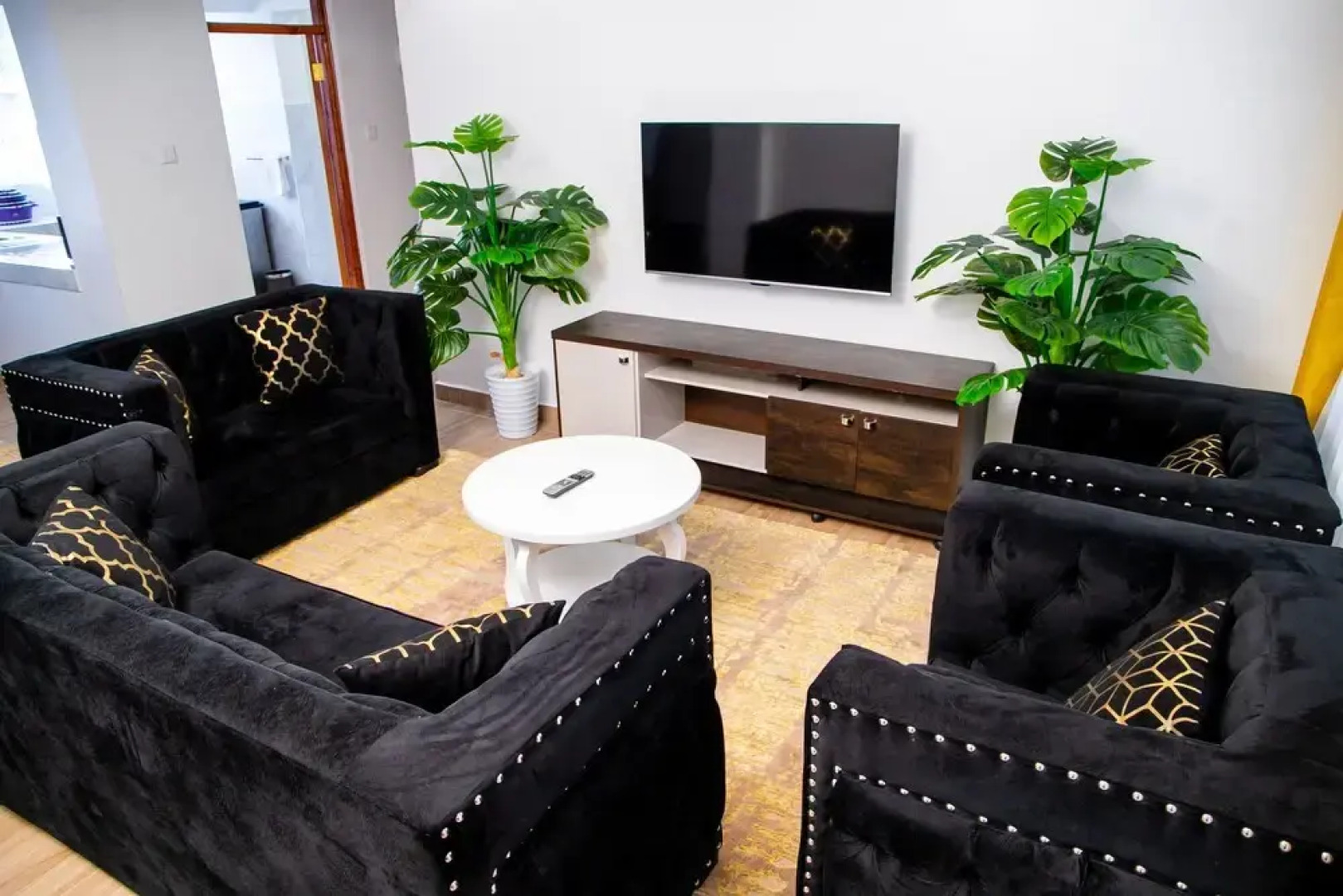 Santorina Home Suites