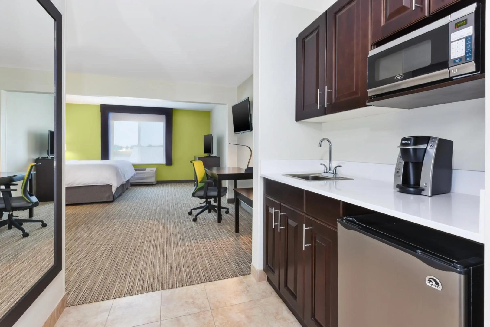 Holiday Inn Express & Suites Effingham by IHG