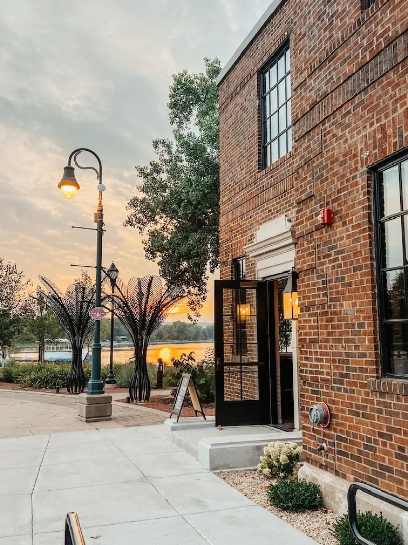 Hatchery Riverside Hotel & Event Venue