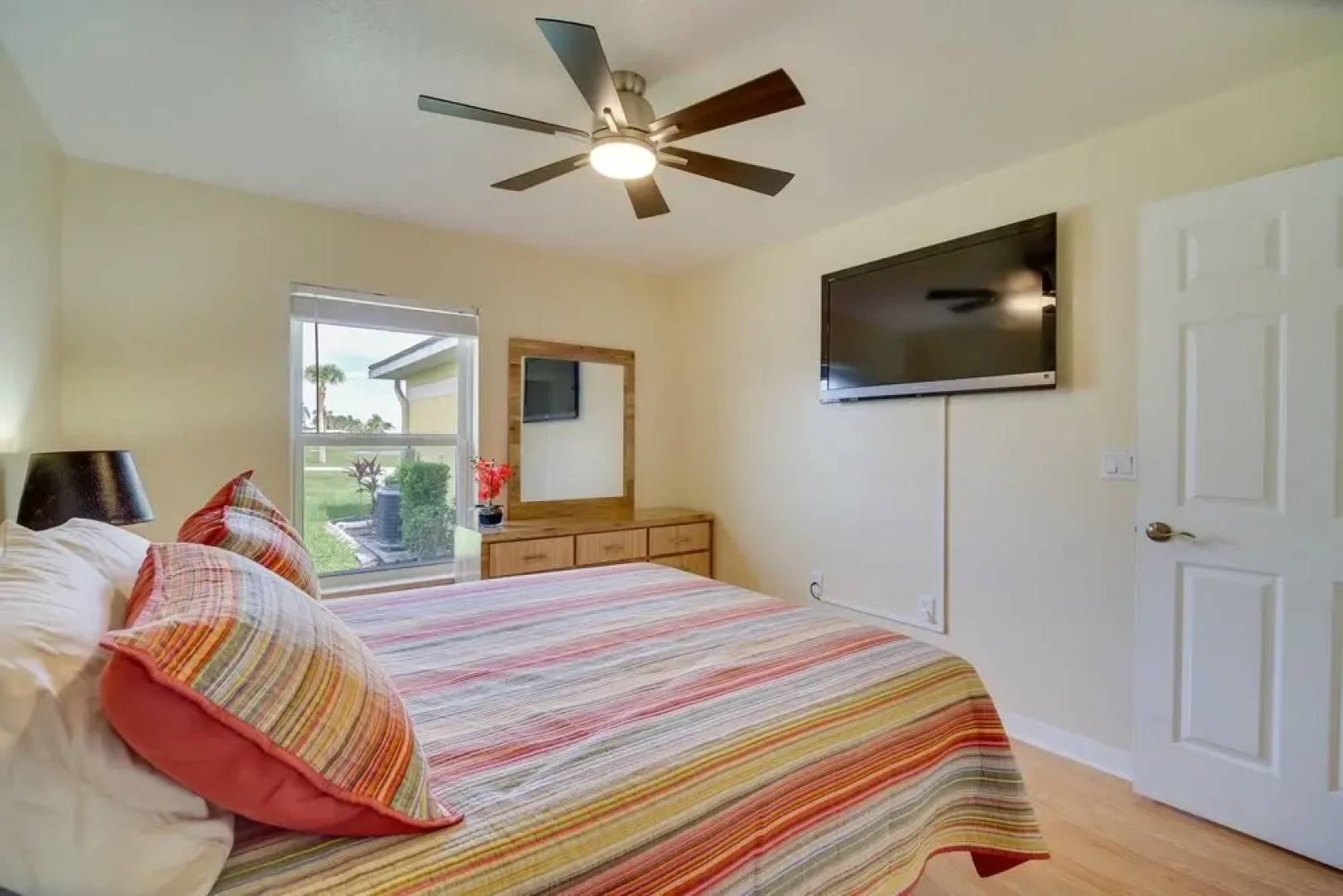 3 Mi to Lake: Peaceful Home w/ Grill in Sebring