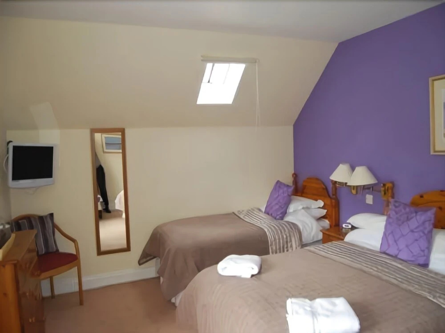 The Bridge Of Lochay Hotel