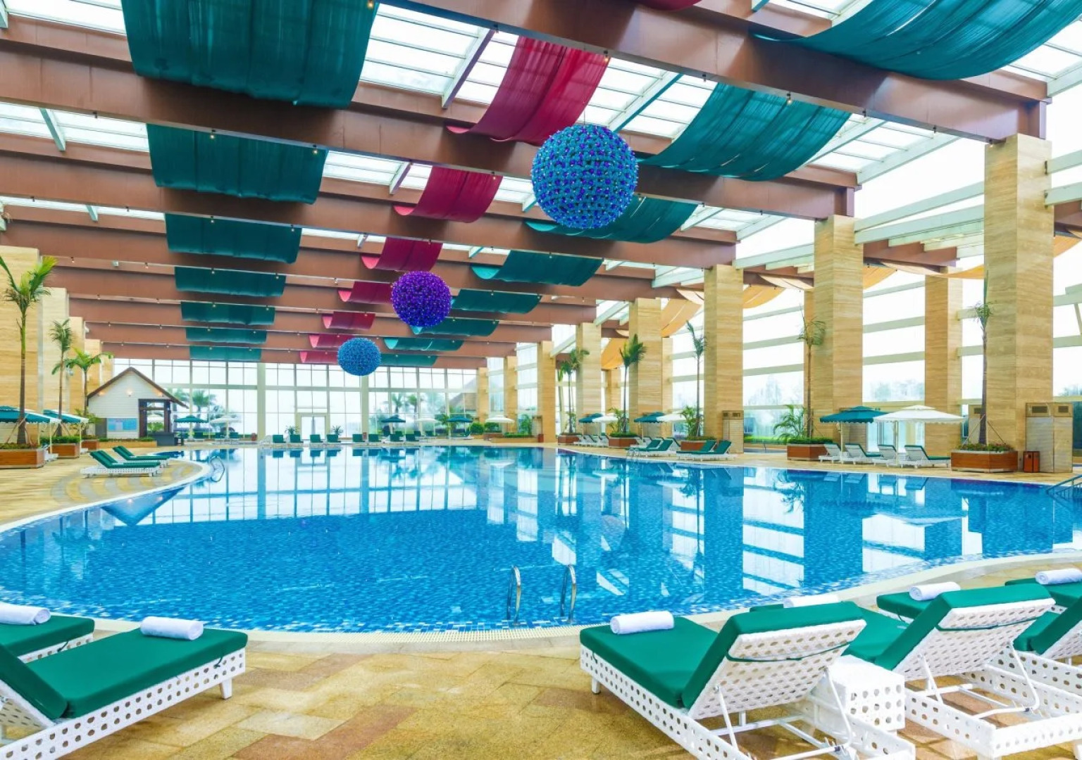 InterContinental Heilong Lake by IHG