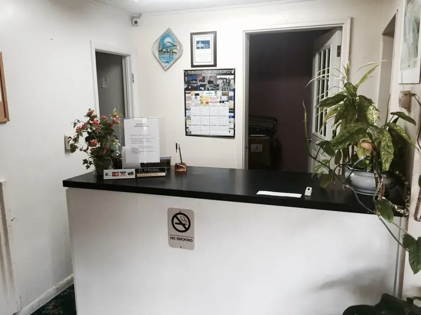 Executive Inn - Marianna