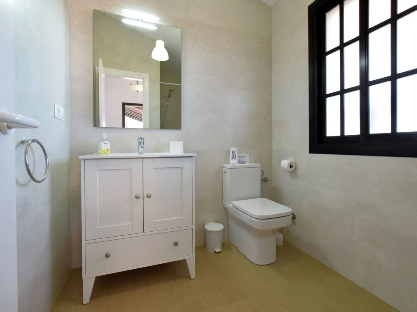 Tasteful and Modern Villa With Private Swimming Pool