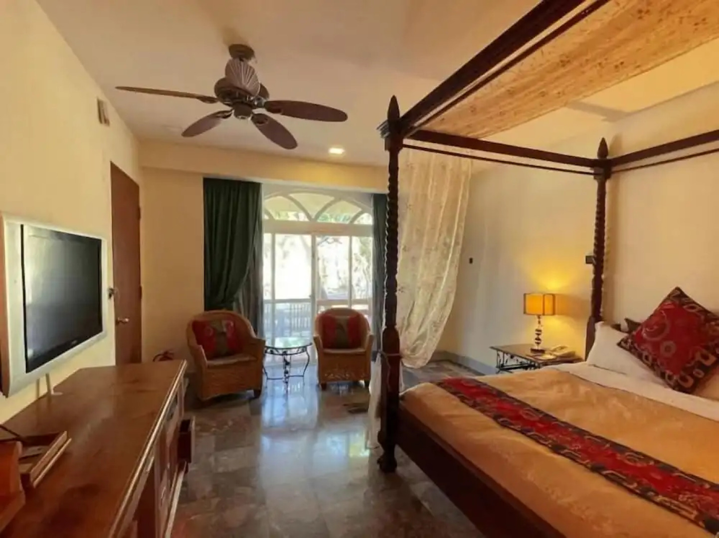 Swan Lake Villa Resort