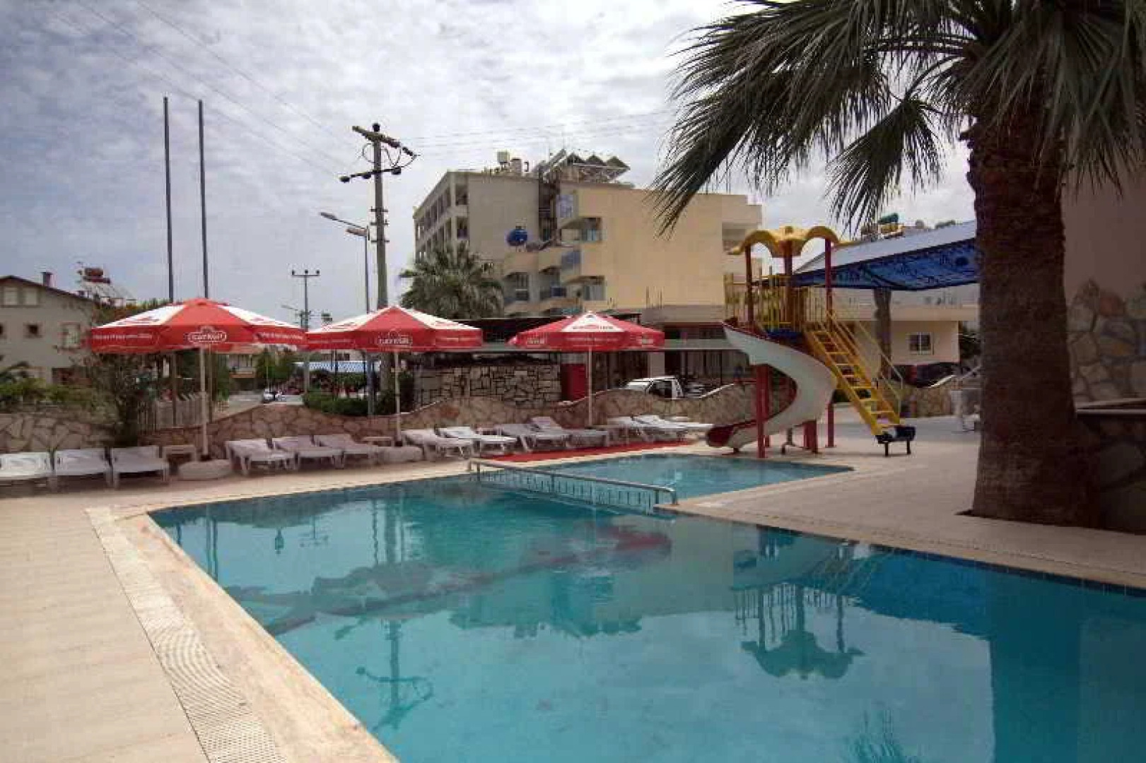 Kalamaki Beach Hotel