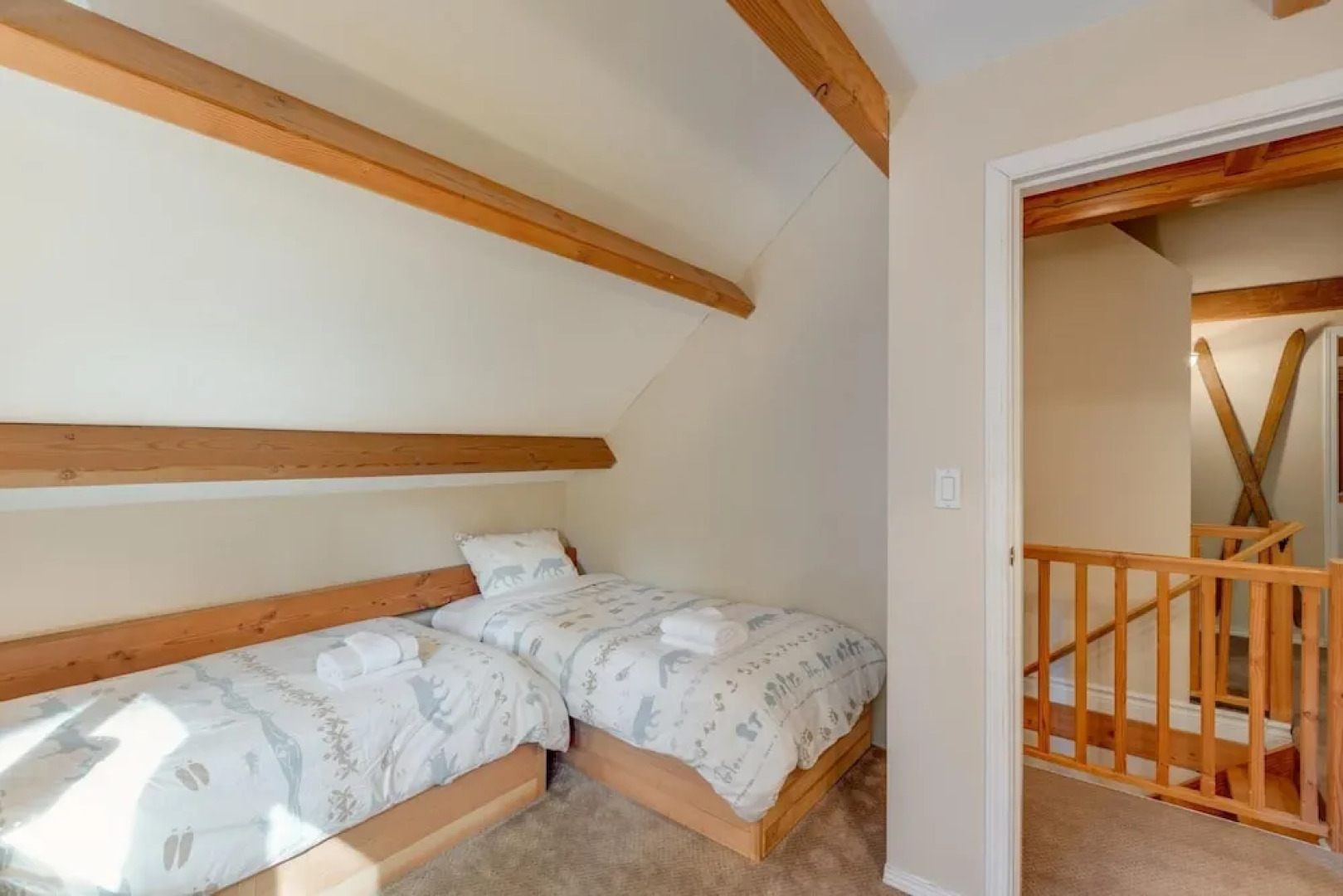 Mt. Baker Lodging Cabin 45 (Sleeps 6)