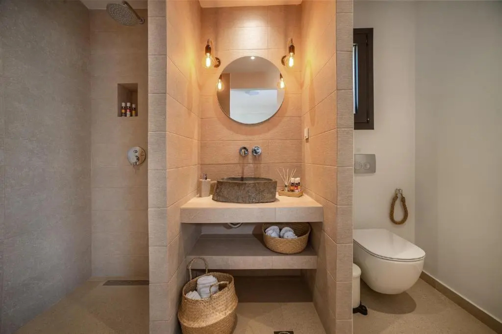 URANOS di GIOIA Villa with magnificent sea view and infinity pool 18x4m