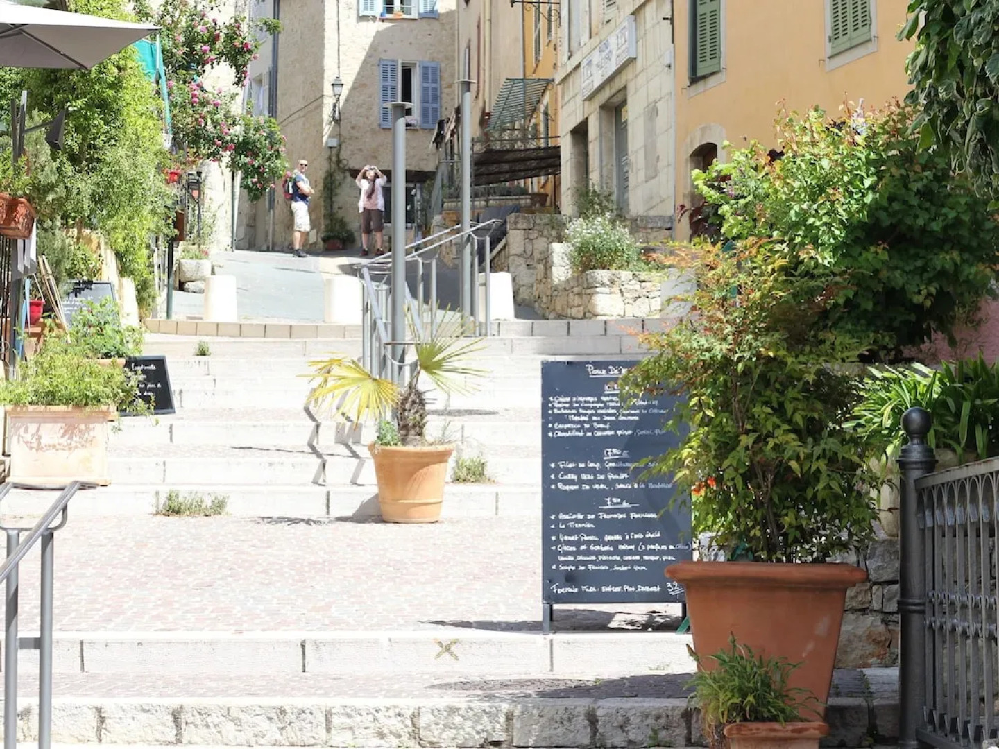 Gorgeous Holiday Home in Bagnols-en-forêt With Private Pool