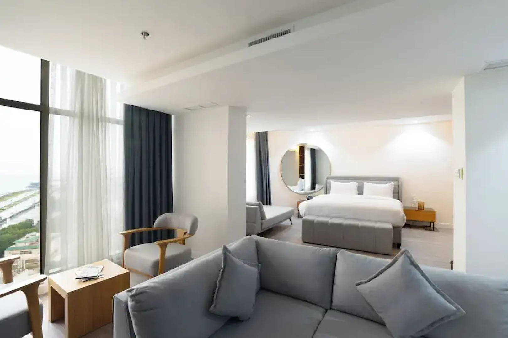 Plaza Athenee Hotel Kuwait