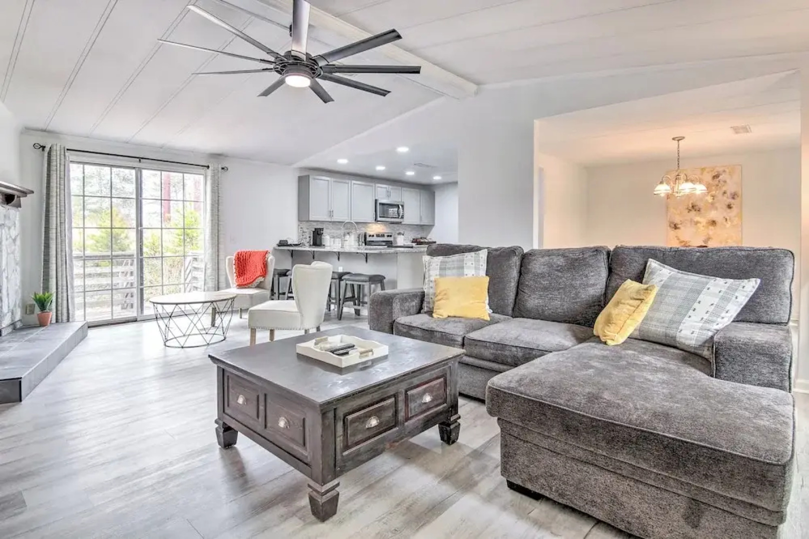 Cozy Asheville Cottage w/ Grill & Fire Pit!