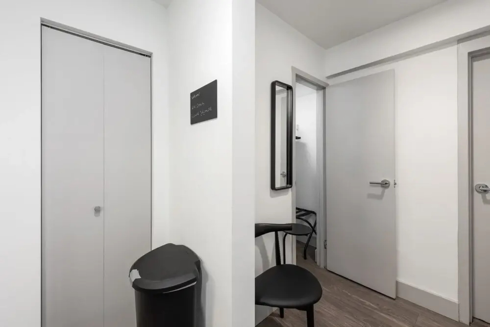 MONTCLAIR - Modern CWE Apts near BJC by Zencity