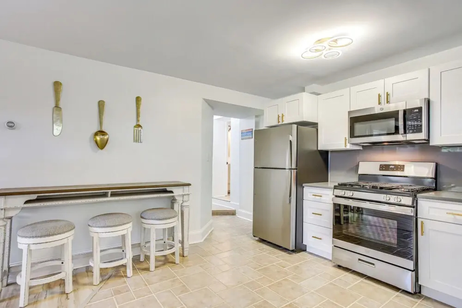 Walk to Beach: Somers Point Apartment!