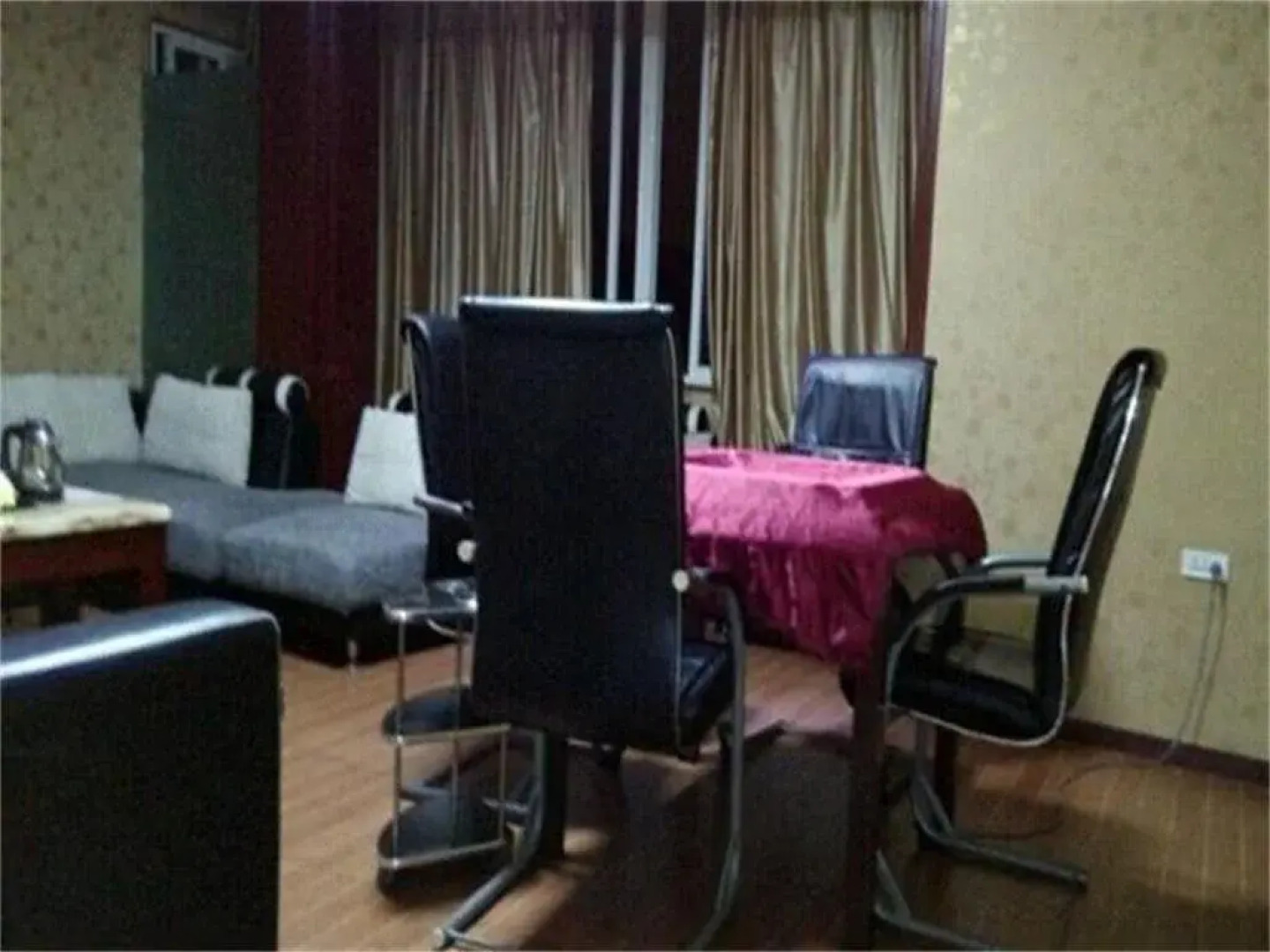 Yixin Business Hotel