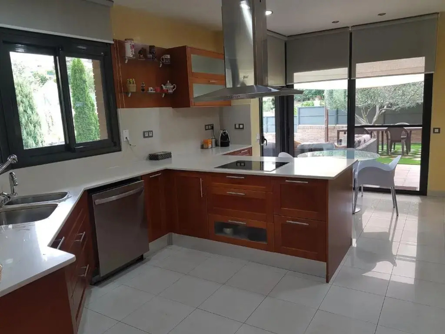 Washingtonia Villa near Sitges