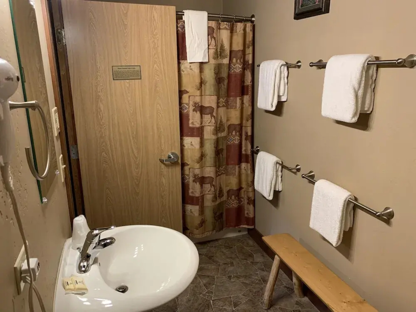 Historic Tamarack Lodge and Cabins