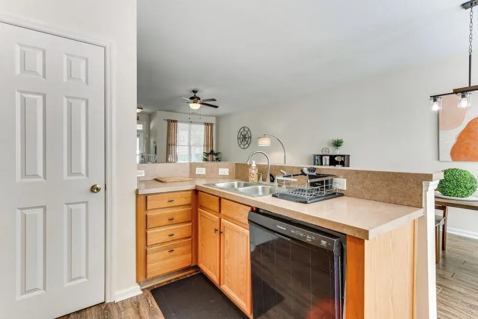 1 Mi to Dtwn Bluffton: Historic District Retreat