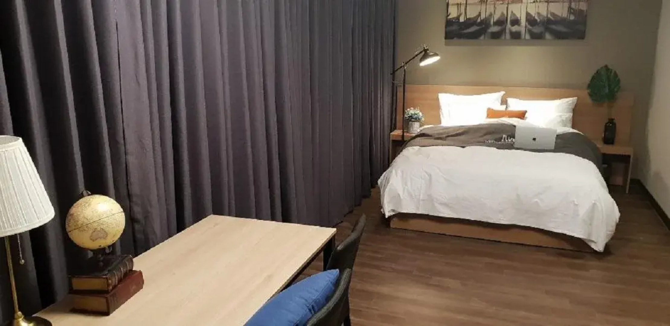 Western Bay Marina Hotel