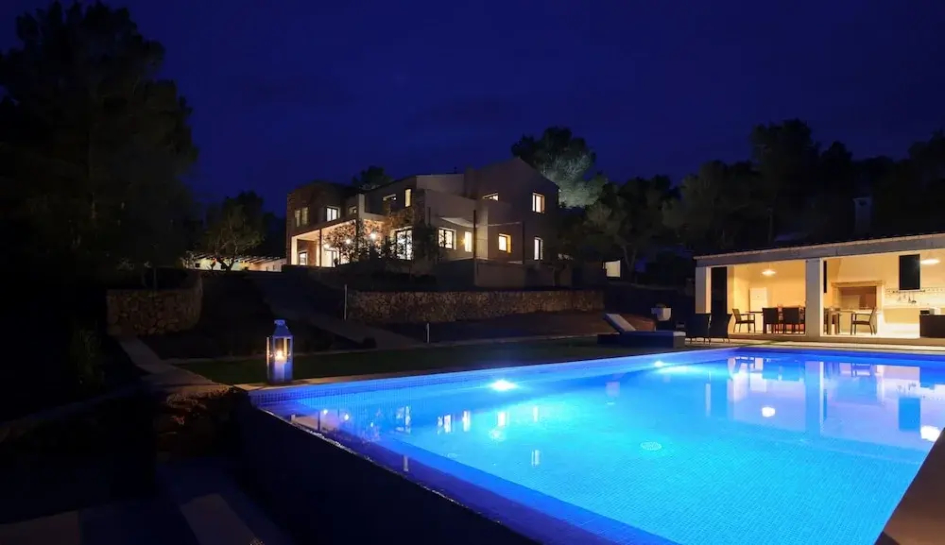 Villa Pins