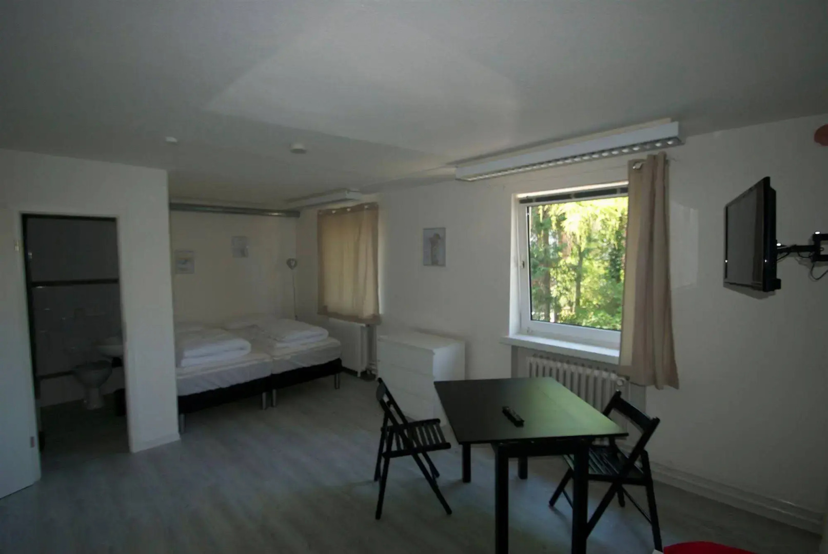 Flensbed Hotel & Hostel