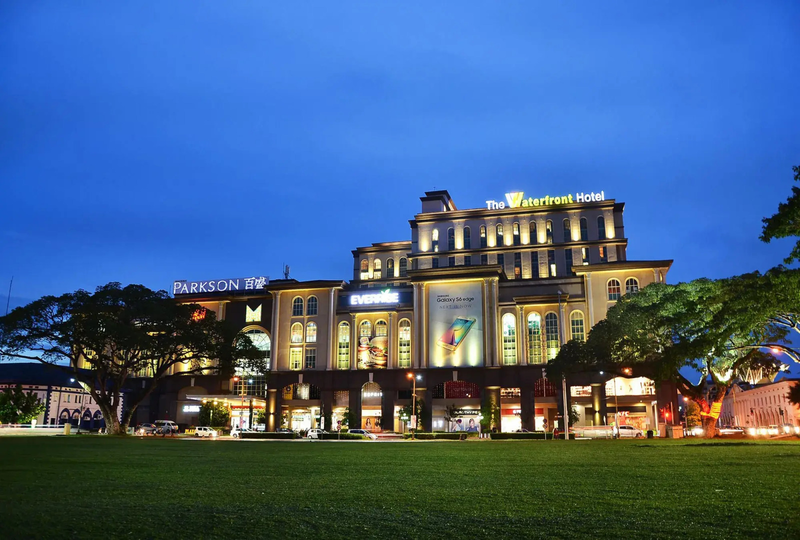 The Waterfront Hotel