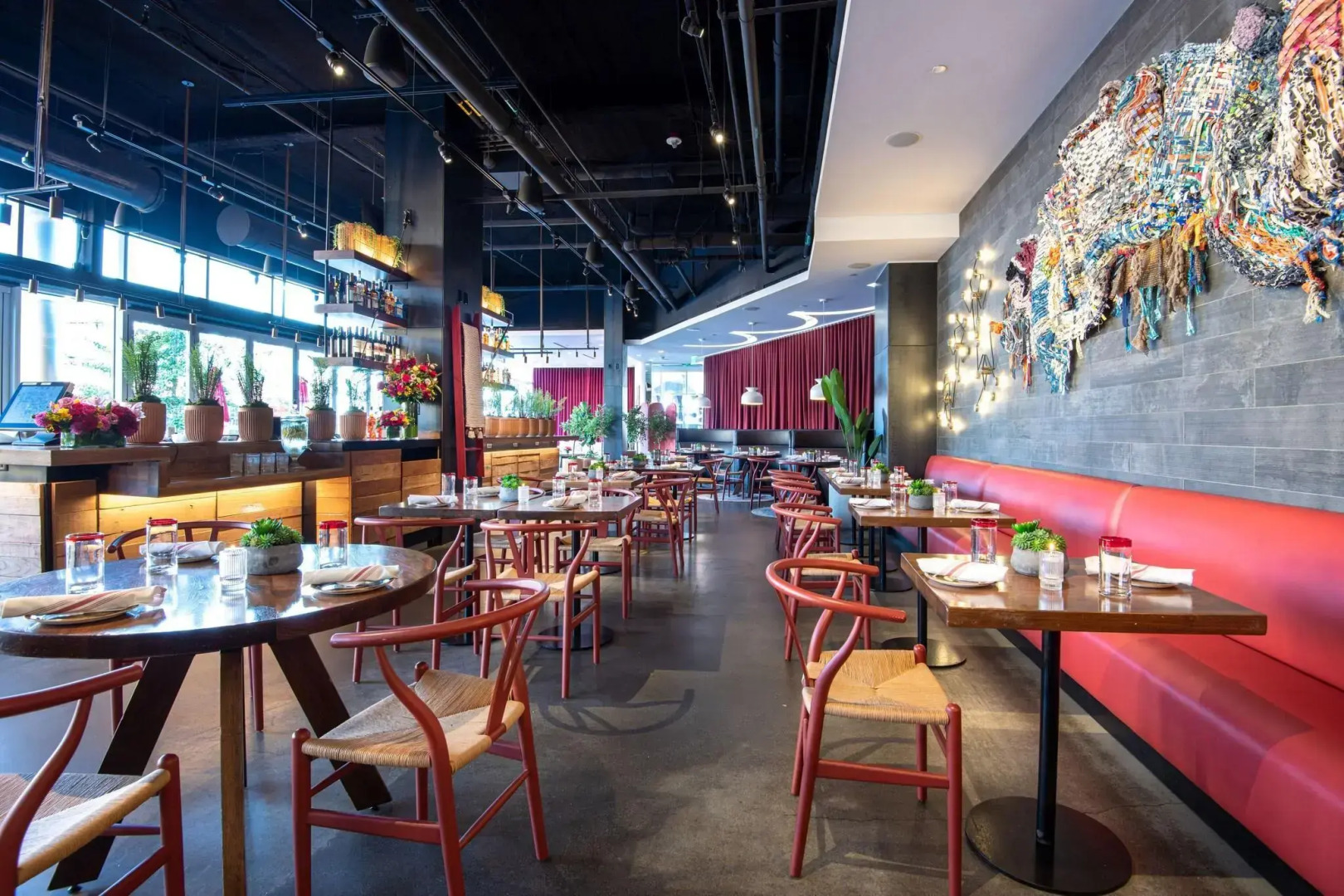 The Envoy Hotel, Autograph Collection