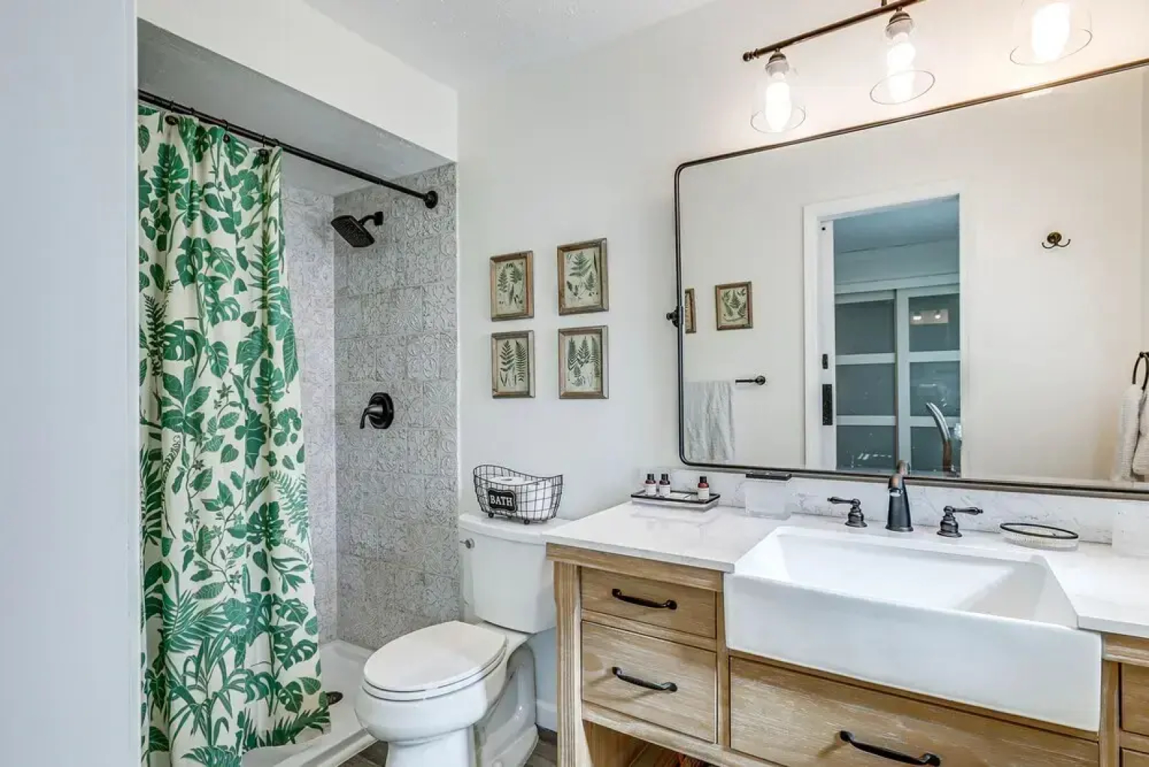 Apollo Beach Oasis: Lanai + Heated Pool!