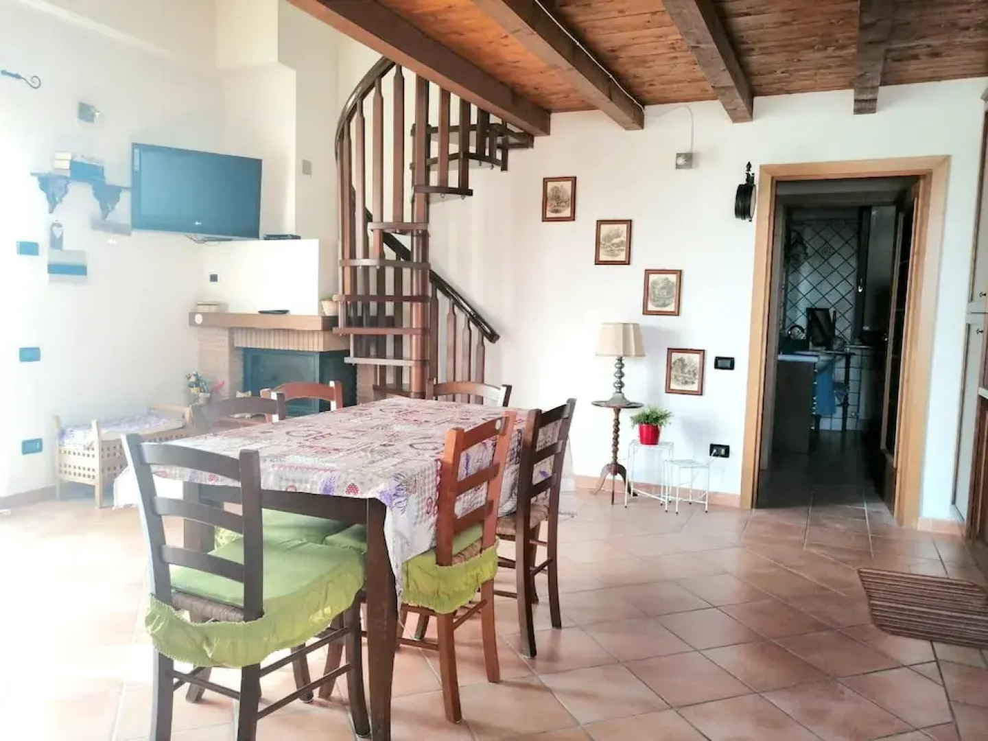 House With 2 Bedrooms in Tolentino, With Wonderful Mountain View, Furnished Garden and Wifi Near the Beach
