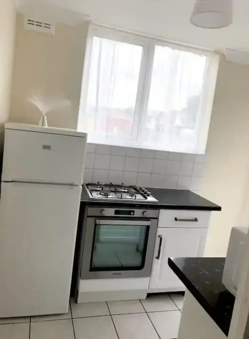 Ac Lounge 115 1-bed Apartment in Rochford