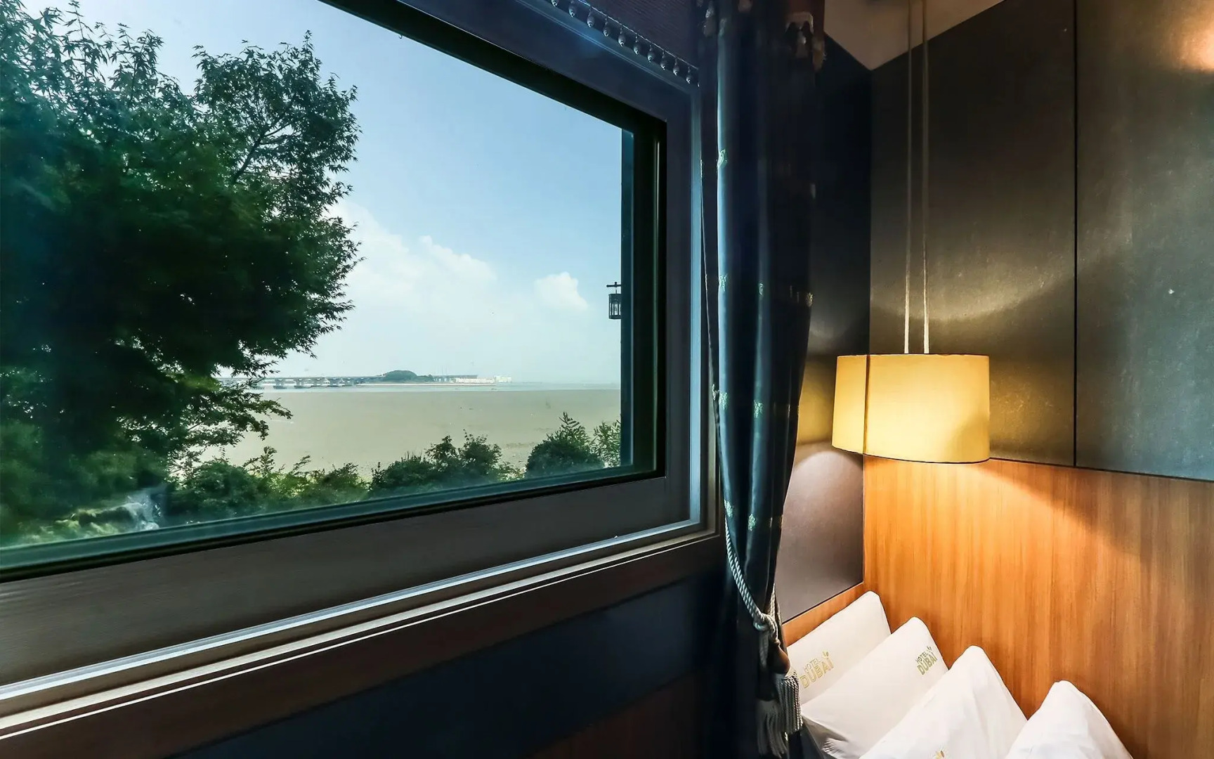 Dubai Hotel in Dangjin