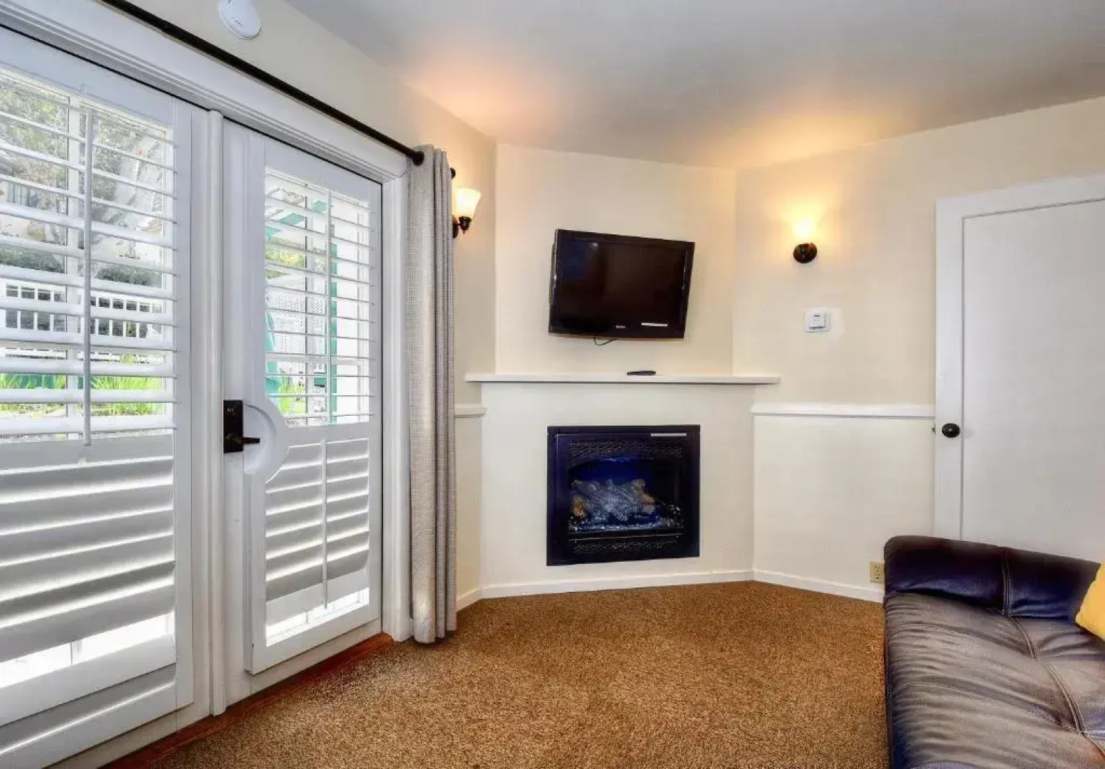 Carmel Green Lantern Inn