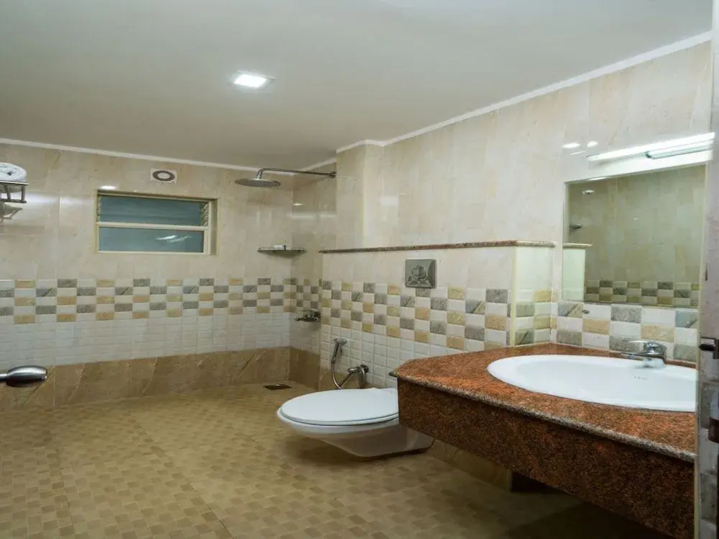 OYO 10428 Hotel Sandal Breeze