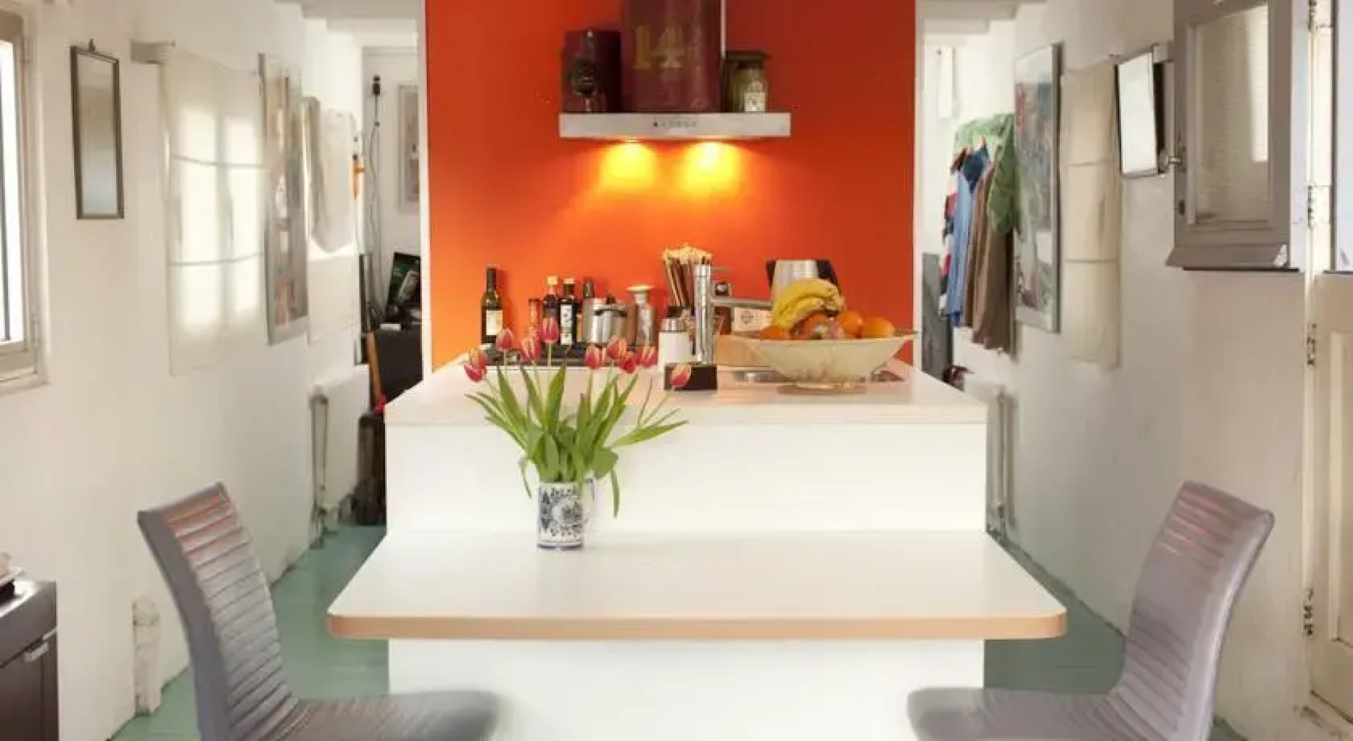 Pantheos Top Houseboat