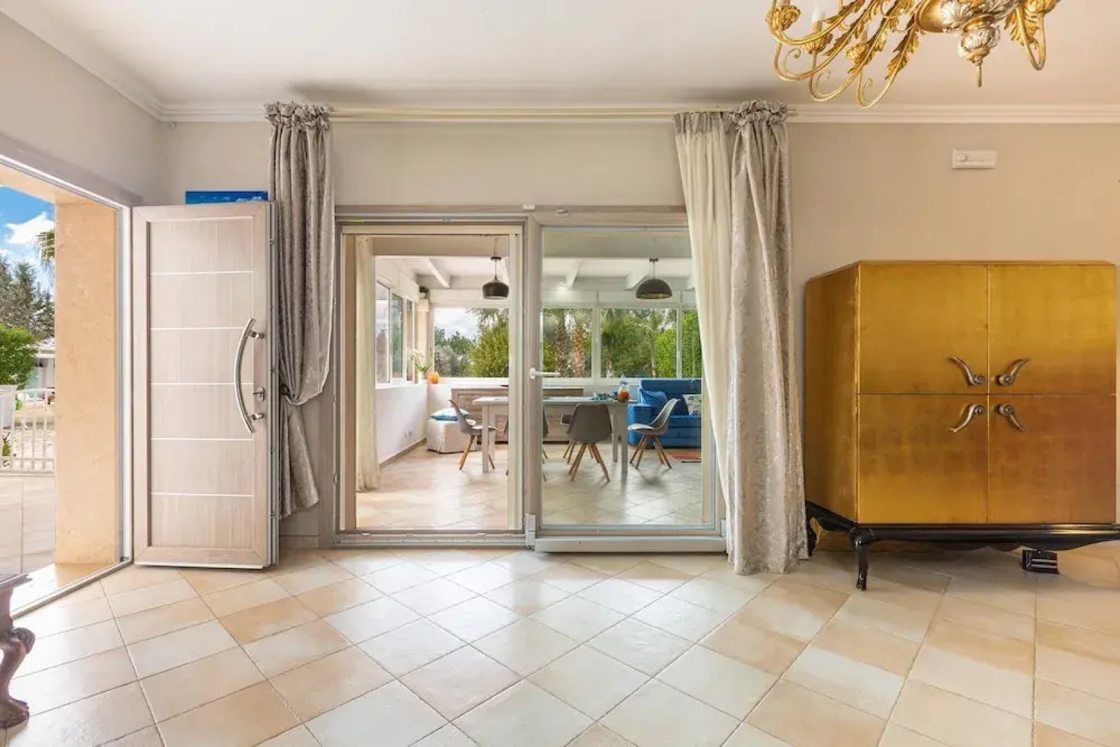 3220 Villa Smeralda by Barbarhouse