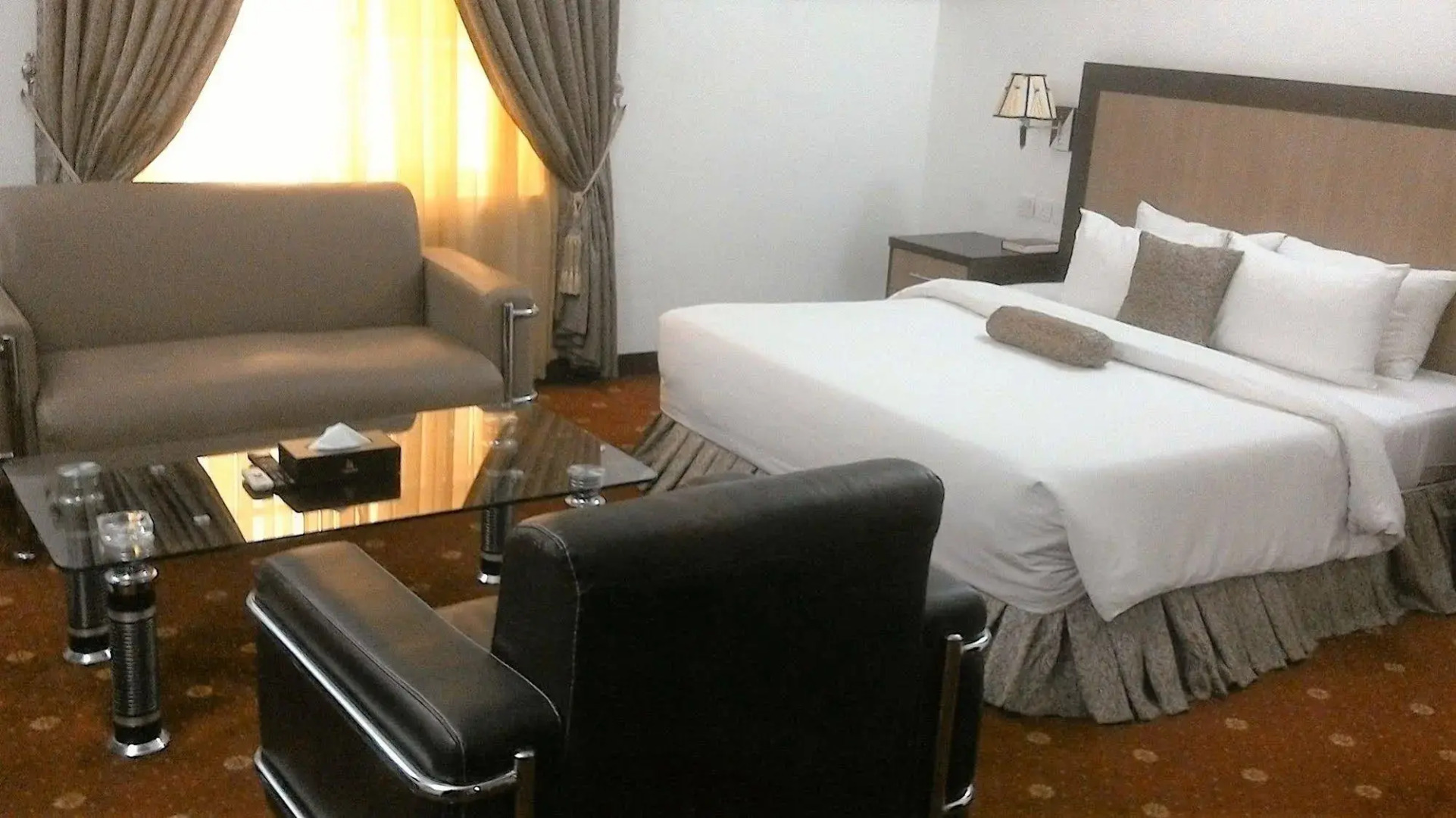 Immaculate Suites & Apartments