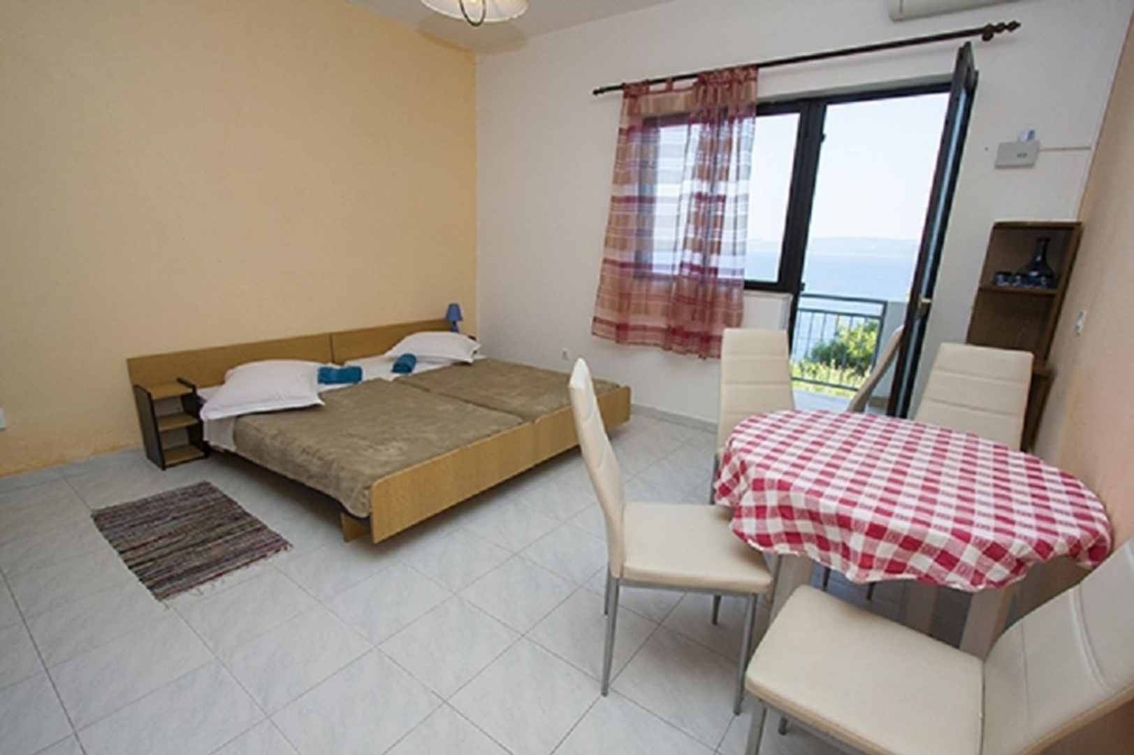 Apartment Stipica - 100 m from beach: A1 Ruskamen, Riviera Omis