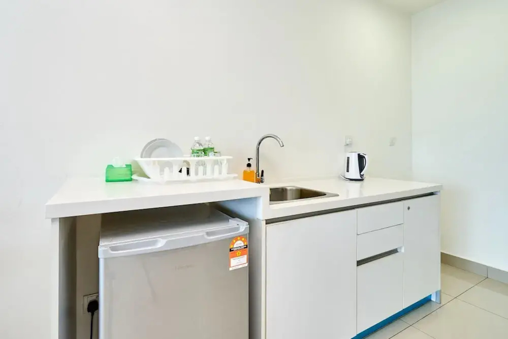 OYO Home 44001 Elegant Studio Setia Alam Trefoil